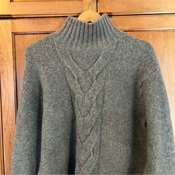 ✨50% OFF✨ Roots Sweater - Picture 8 of 13